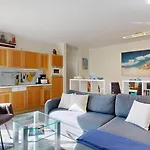 Strandnahe Mit Schwimmbad Im Haus, A Cappella 03,