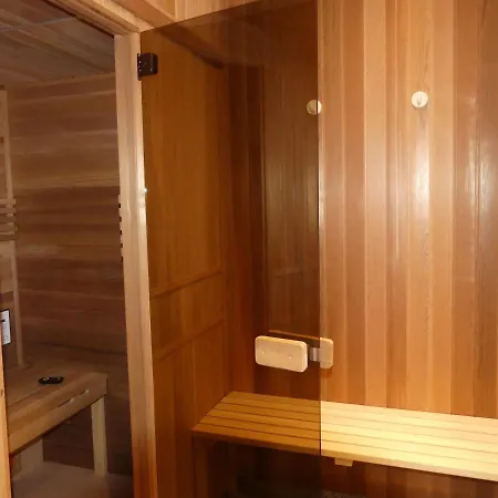 Strandnahe Mit Schwimmbad Im Haus, A Cappella 03, Aparthotel Binz