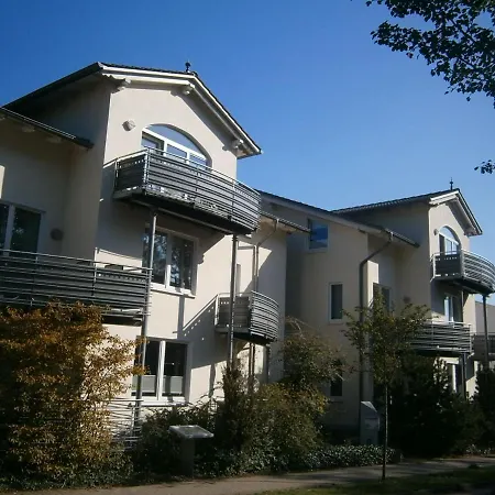 Strandnahe Mit Schwimmbad Im Haus, A Cappella 03, Binz