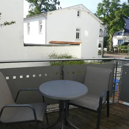 Strandnahe Mit Schwimmbad Im Haus, A Cappella 03, Binz