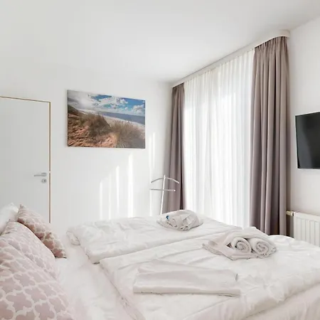 Strandnahe Mit Schwimmbad Im Haus, A Cappella 03, *