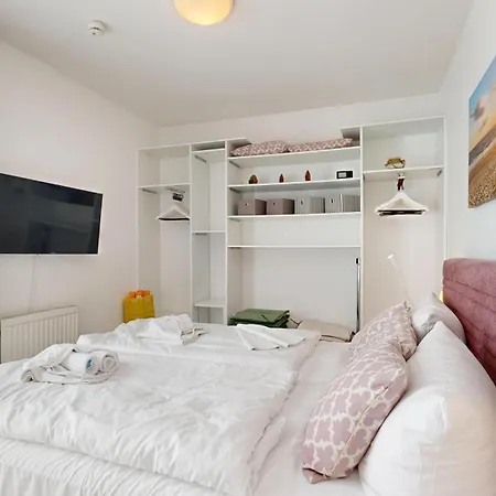 Strandnahe Mit Schwimmbad Im Haus, A Cappella 03, Остзебад Бинц