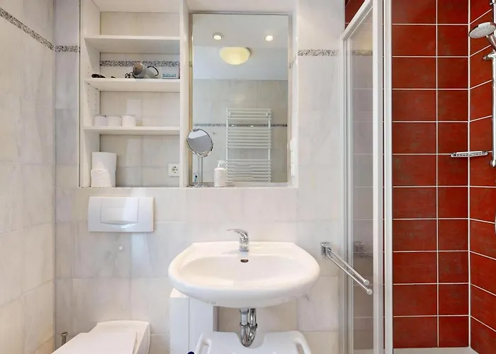 Strandnahe Mit Schwimmbad Im Haus, A Cappella 03, Lägenhet *
