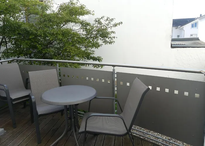 Strandnahe Mit Schwimmbad Im Haus, A Cappella 03, Binz